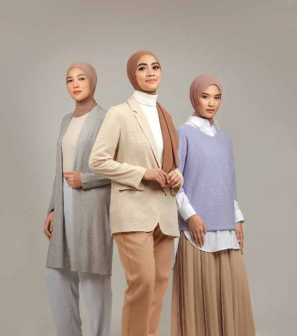 50 Inspirasi Gaya Berpakaian Hijab Kolaborasi Uniqlo Indonesia Dan Ayudia